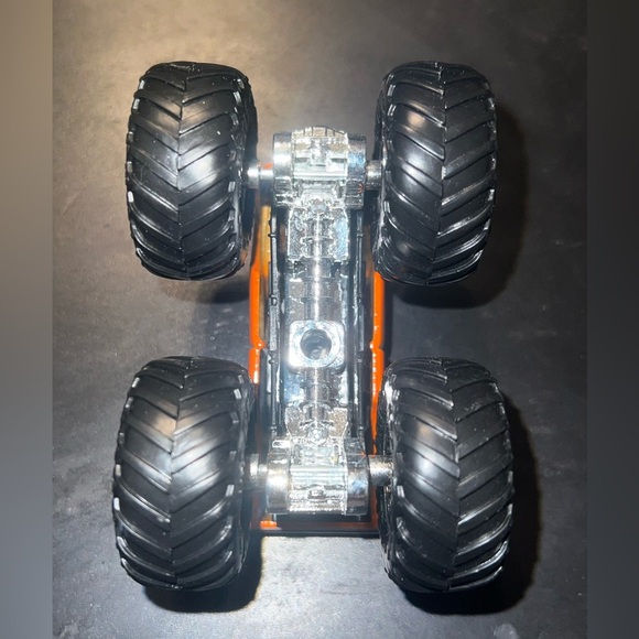 Hot Wheels Monster Jam Truck PURE MUSCLE Chevrolet C-10 1:64 scale - Picture 6 of 6